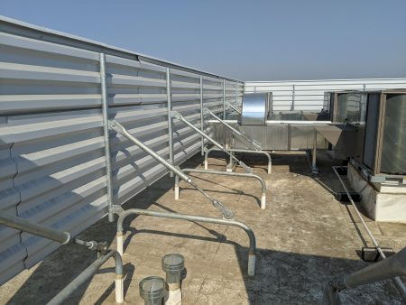 Cascade's Simple-Frame Equipment Screen on TPO Roof in Lathrop, California